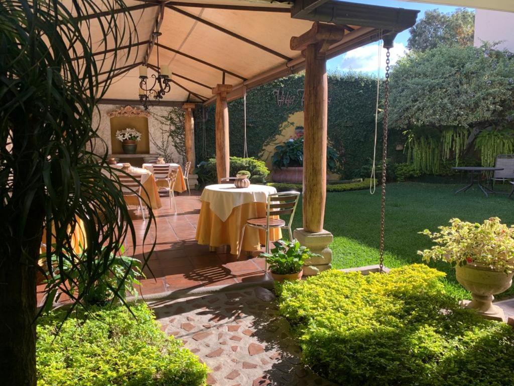 Hostal Villa Toscana 과테말라 외부 사진