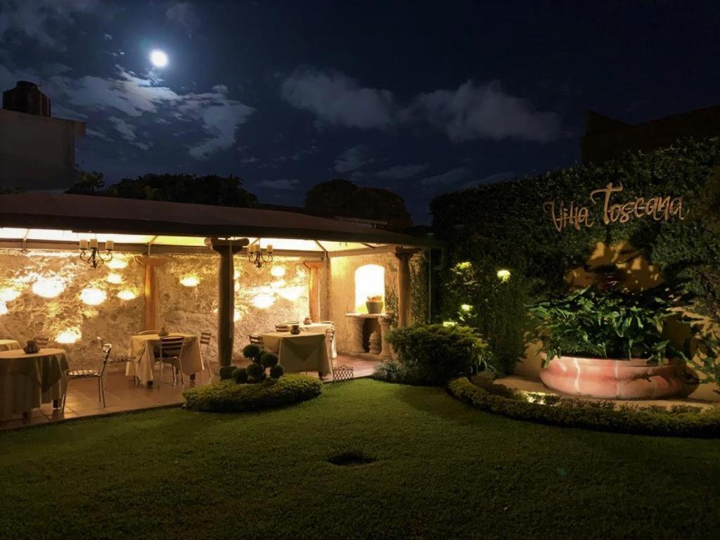 Hostal Villa Toscana 과테말라 외부 사진
