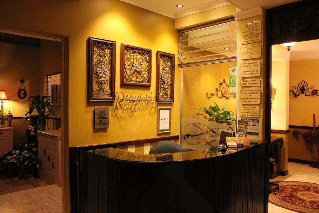 Hostal Villa Toscana 과테말라 외부 사진